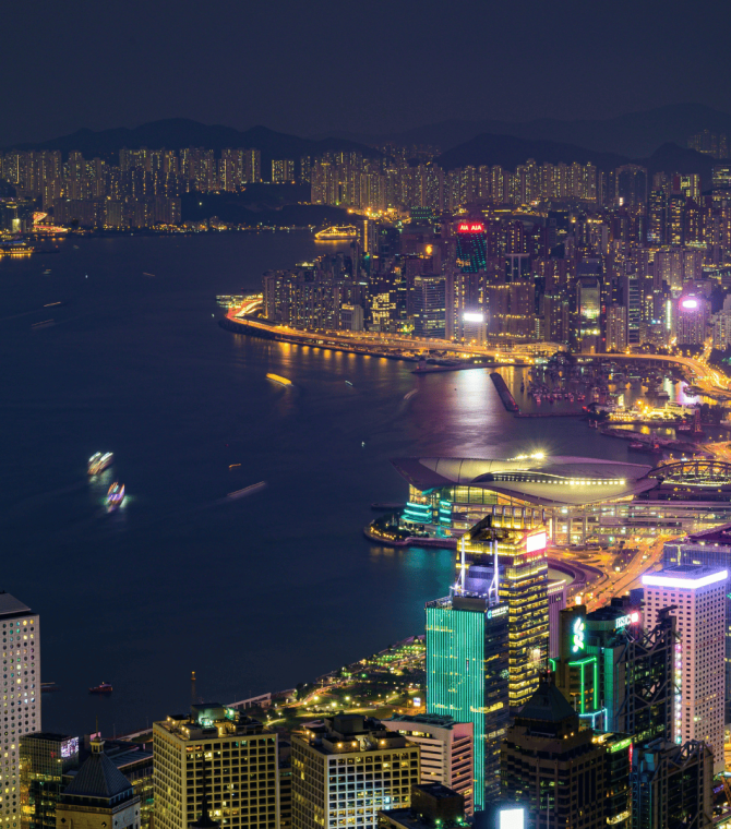 Extraordinary Experiences in Hong Kong